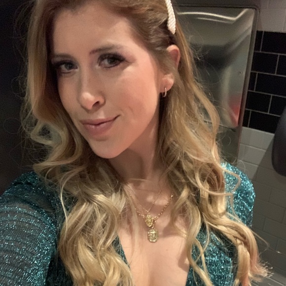 hollieo85